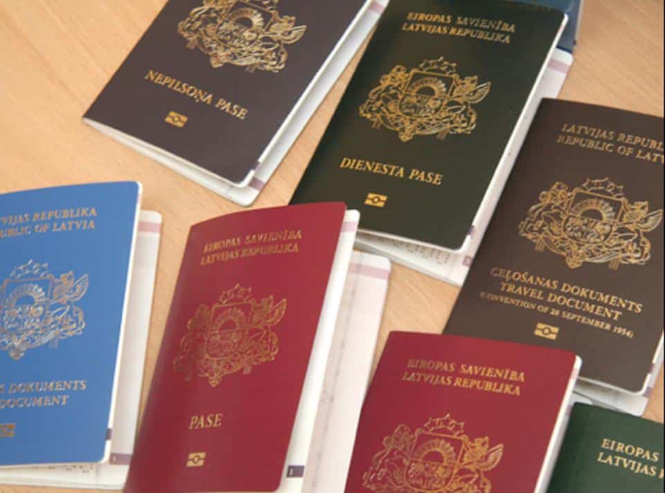 Různé pasy evropských zemí