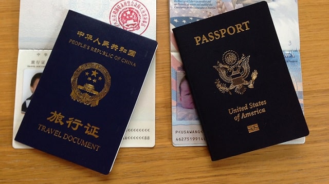 Cestovní pasy: USA a Čína